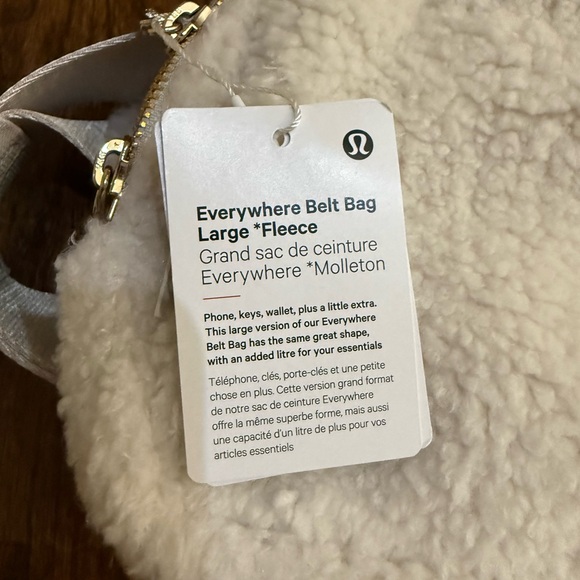 lululemon athletica Off-White Fleece Crossbody Bag - Picture 2 of 3